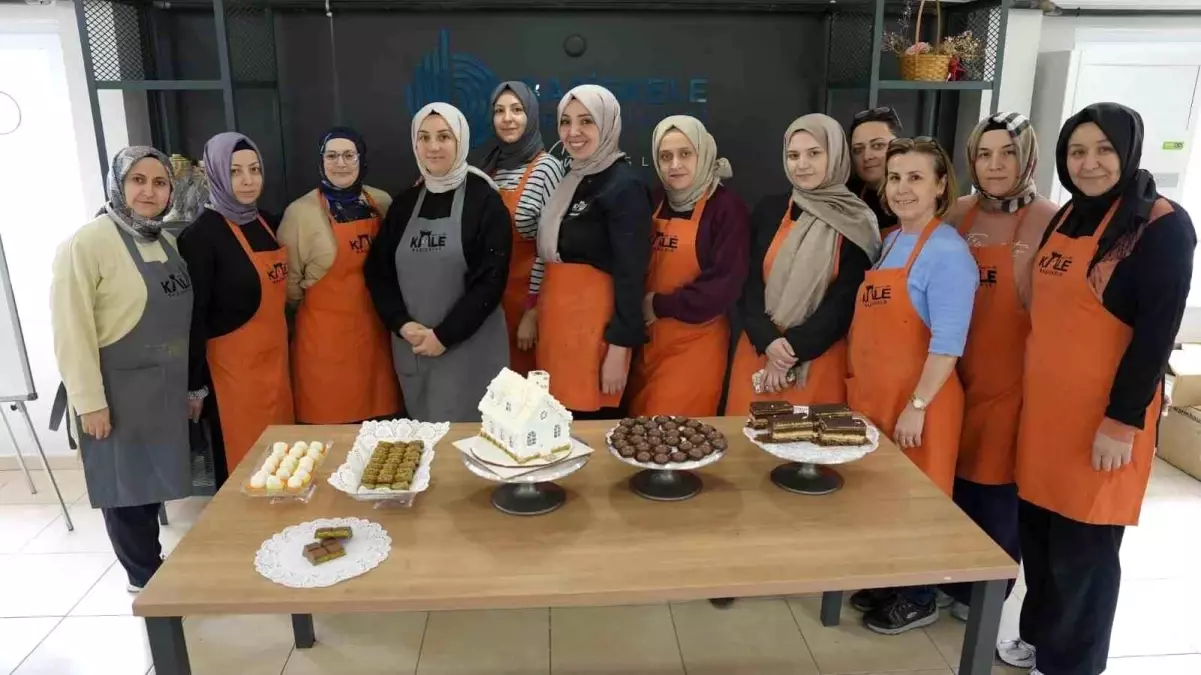 Başiskele'de Kadınlar Geleceğin Şefi Olma Yolunda Eğitim Alıyor