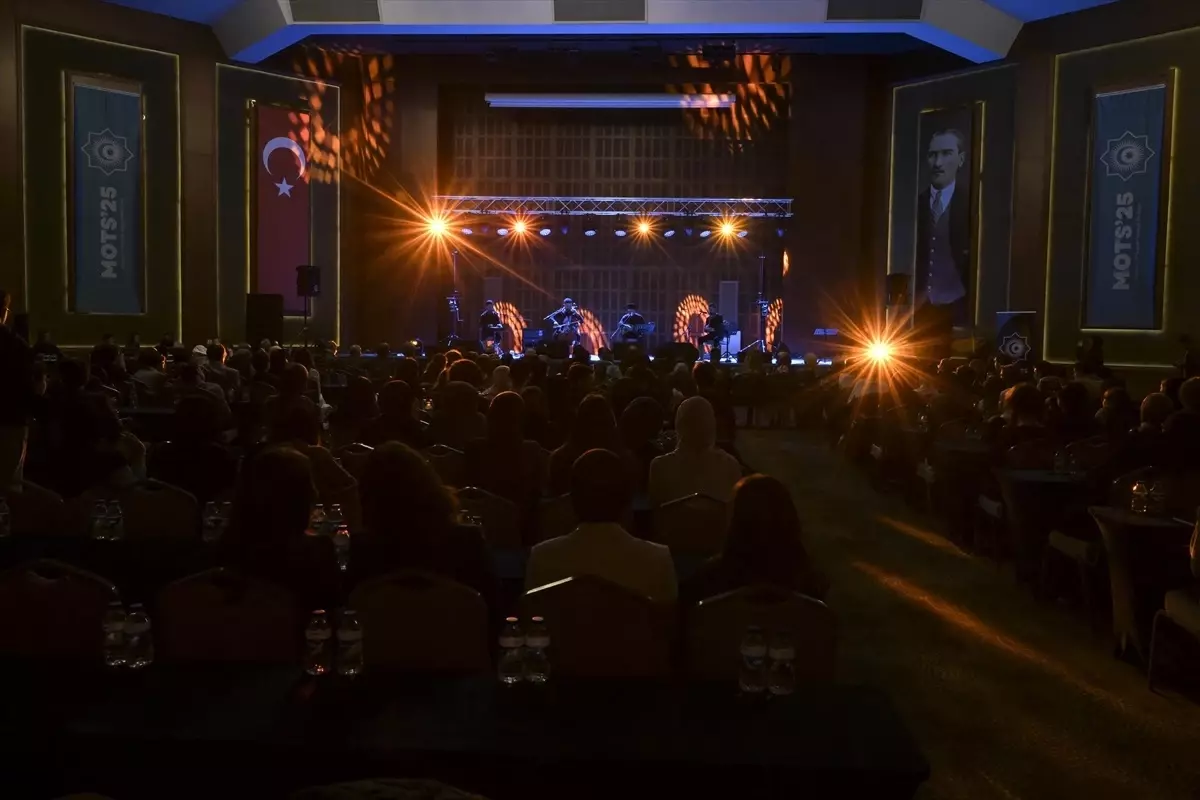 Arslanbek Sultanbekov Ankara'da Konser Verdi