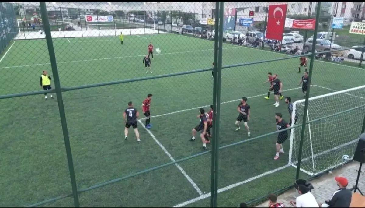 Kozan'da '2 Haziran Kurtuluş Futbol Turnuvası' Başladı