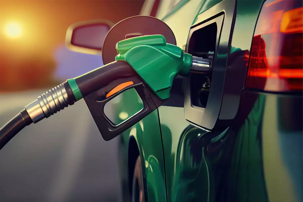 Sert düşen petrol fiyatı için yeni tahmin! Bu rakam ilk kez telaffuz edildi