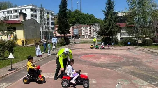 Miniklere Trafik Eğitimi