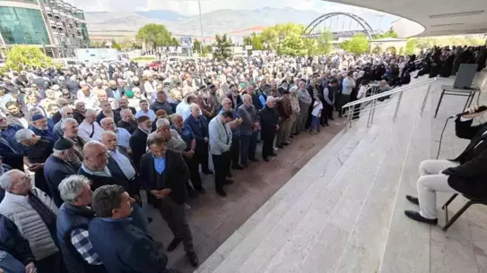 Erzincan'dan Hacı Adayları Uğurlandı