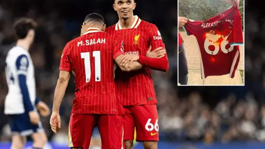 Liverpool taraftarı ayrılığı kaldıramadı, yıldız oyuncunun formasını yaktı
