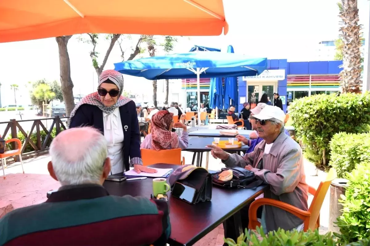 Konyaaltı Belediyesi'nden Emeklilere Özel 'Emekli Kart' Projesi