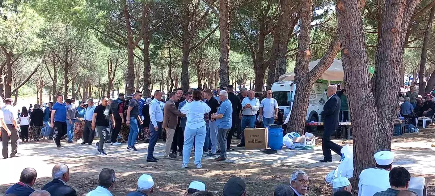 Çanakkale'nin Kızıl Köyü'nde Geleneksel Çiftçi Hayrı Yoğun İlgi Gördü