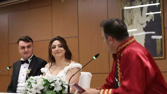 Özel Günde Evlilikler Artıyor