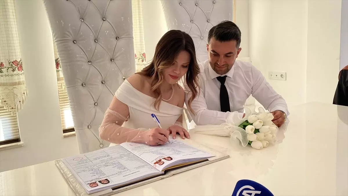 Yozgat'ta 14 Çift, Anlamlı Tarihte Evlendi