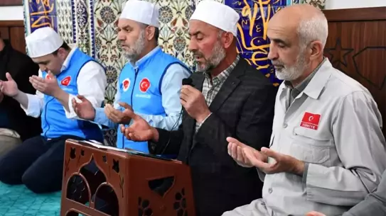 Gürün'den 7 Hacı Adayı Kutsal Topraklara Uğurlandı
