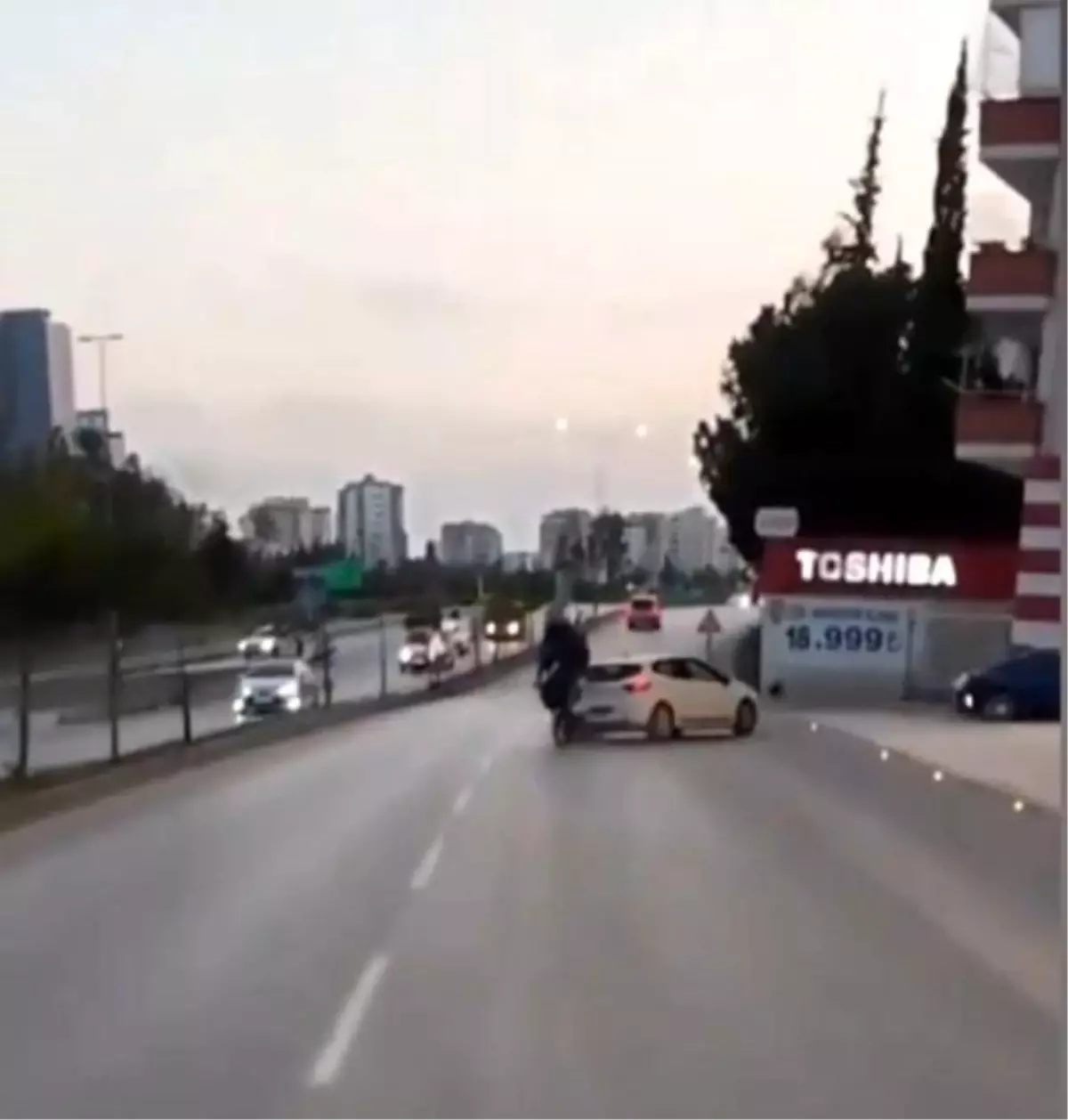 Adana'da Motosiklet Kazası Kask Kamerasında