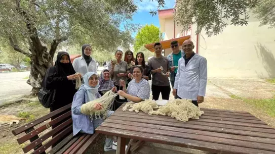 Öğrencilerden Geleneksel Boyama Etkinliği