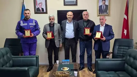 Kars'ta Yılın Şoförlerine Plaket