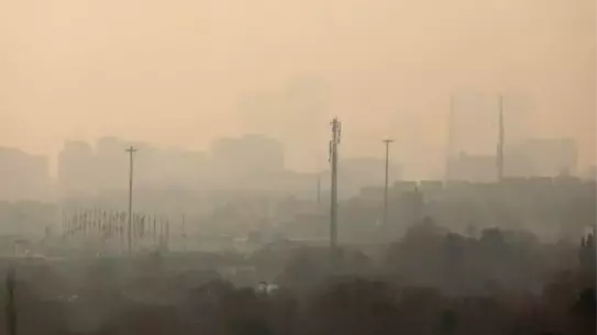 İran'da Kum Fırtınası Eğitimde Aksamalara Neden Oldu