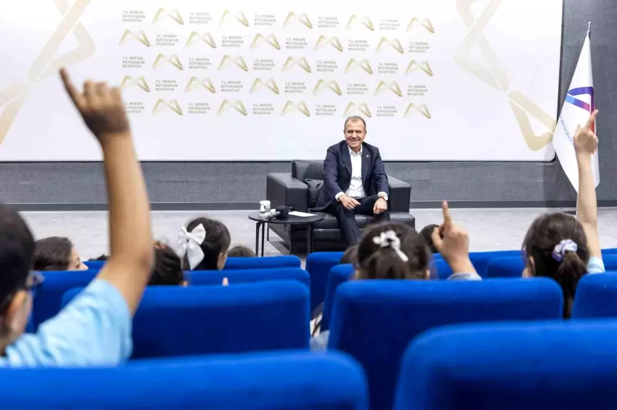 Başkan Seçer, Öğrencilerin Sorularını Yanıtladı