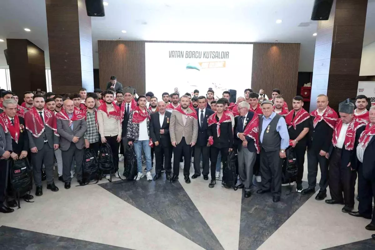 Arnavutköy'de Asker Uğurlama Programı Coşku İçinde Gerçekleşti