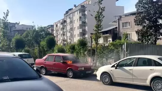 Bursa'da Park Halindeki Araç Alev Aldı