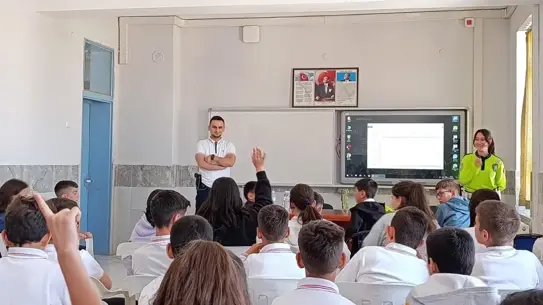 Karapınar'da Öğrencilere Trafik Güvenliği Semineri