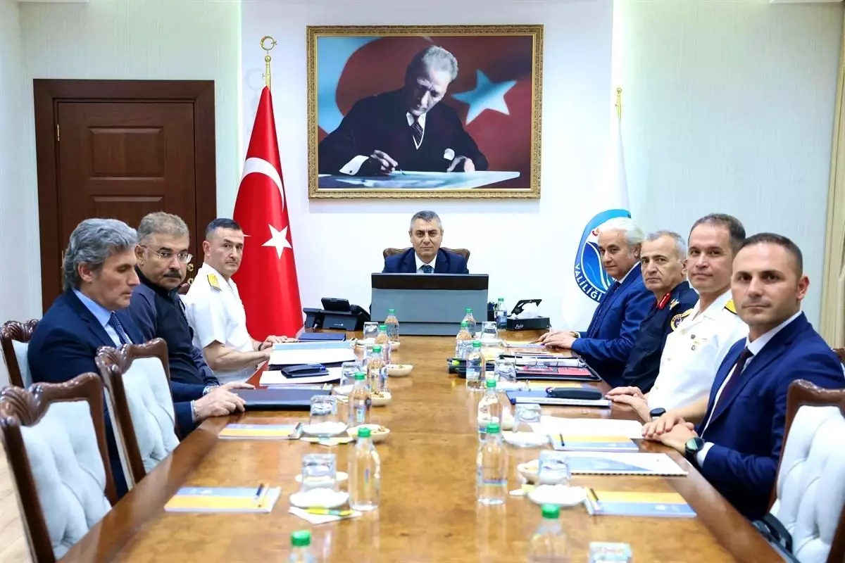 Mersin'de 871 Aranan Şahıs Yakalandı