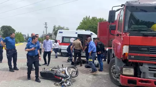 Bozdoğan'da Tır-Motosiklet Kazası: 1 Yaralı