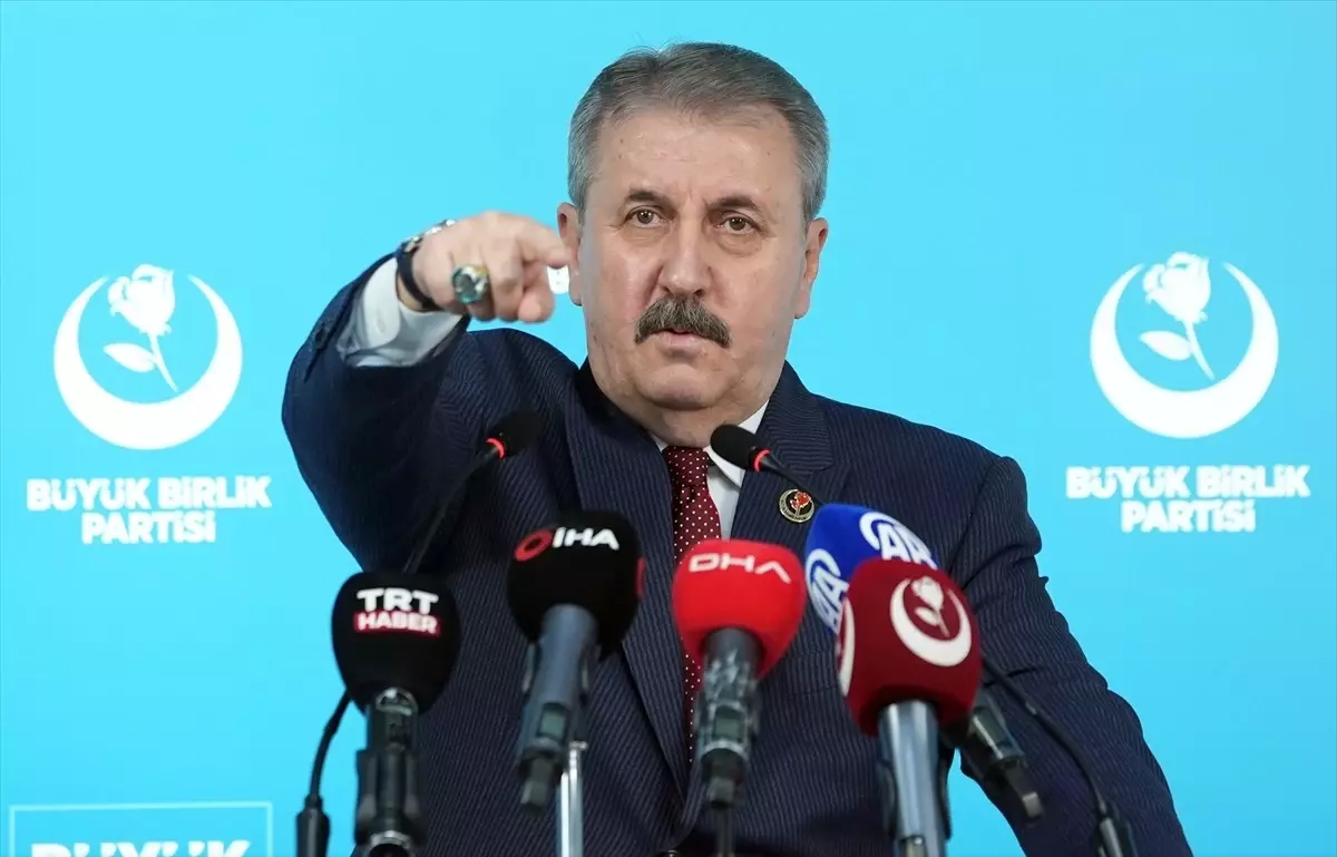 BBP Genel Başkanı Destici, basın toplantısı düzenledi
