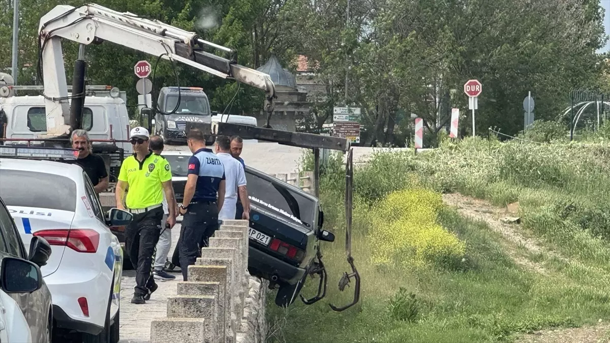 Edirne'de Kaza: Sürücü Yaralandı
