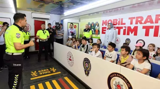 Trafik Haftası'nda Çocuklara Bilinç Eğitimi