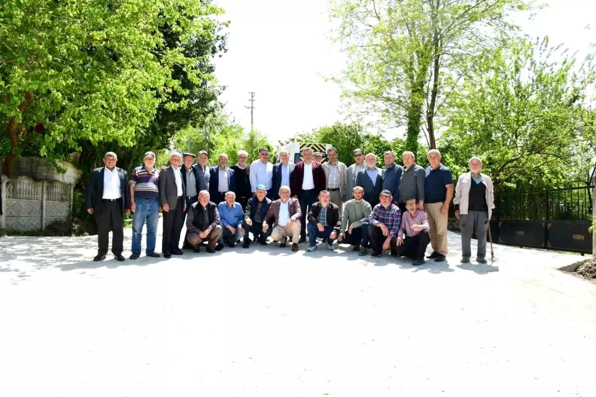 Bazlamaç Mahallesi'nde Yol Yapım Çalışmalarına Teşekkür Yemeği