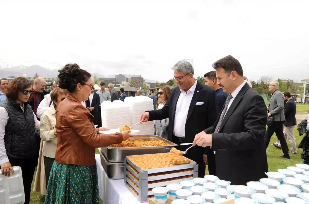 Erciyes Üniversitesi 'Evim Kampüs'25 Bahar Buluşması Etkinliği Düzenledi