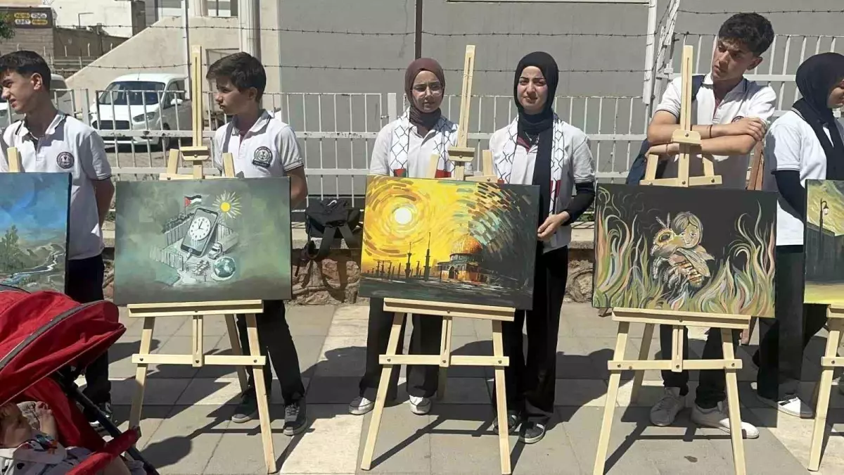 Şırnak'ta Öğrencilerden Gazze İçin Sanat Sergisi