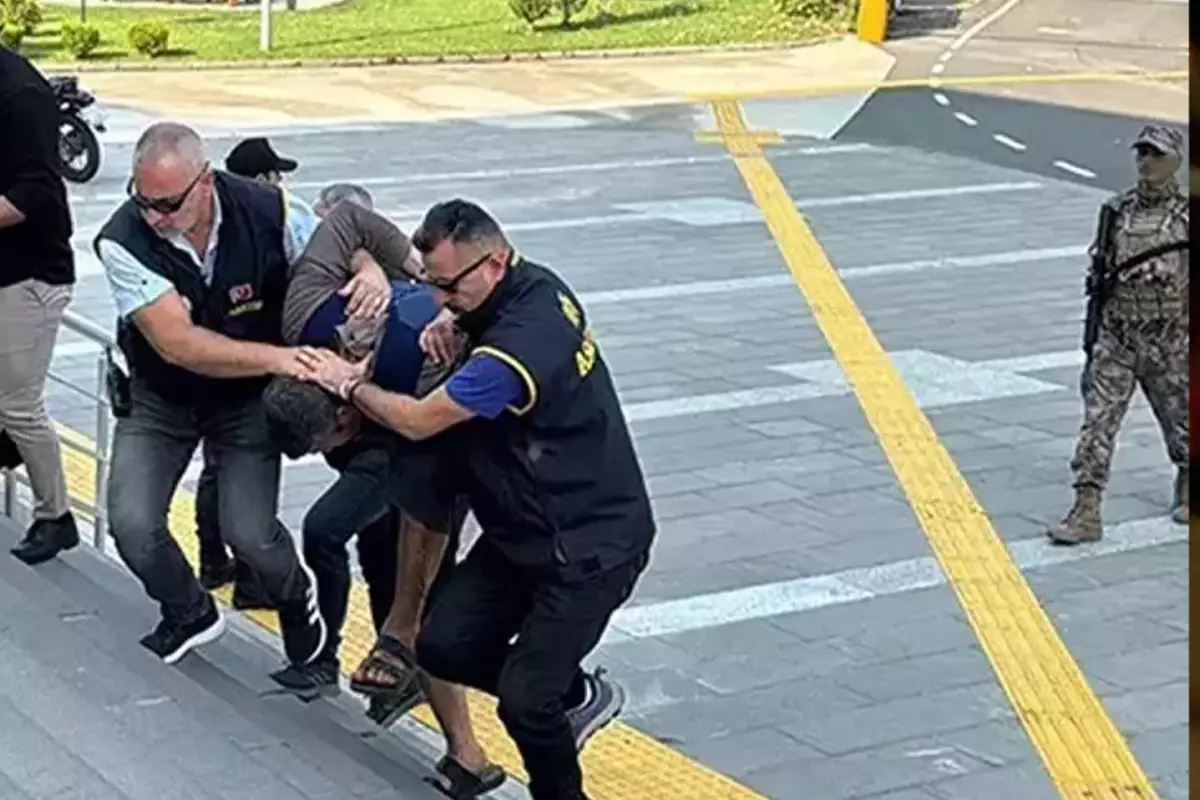 Eşini Ütüyle Öldüren Sanığın Duruşması Ertelendi