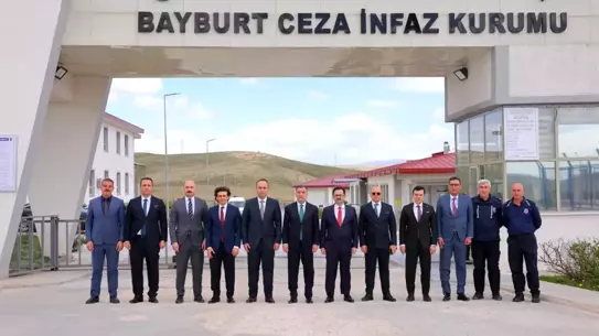Vali Eldivan'dan Açık Ceza Kurumu Ziyareti