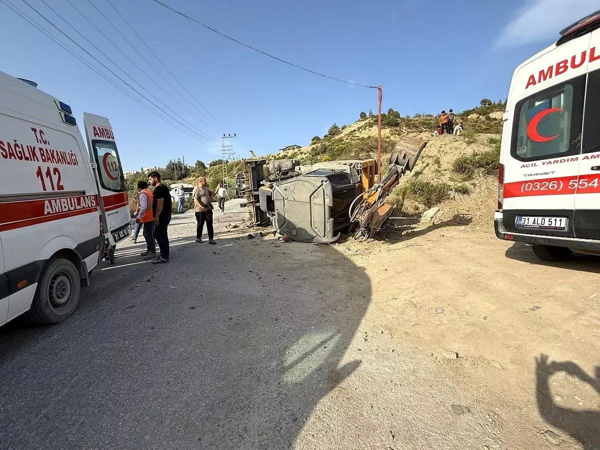 Hatay'da Trafik Kazası: 3 Yaralı