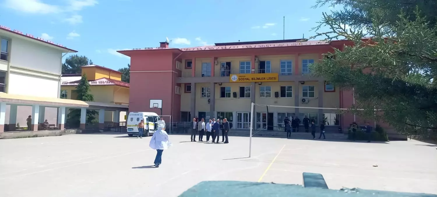 Giresun'da lisede cinayet: 2 ölü