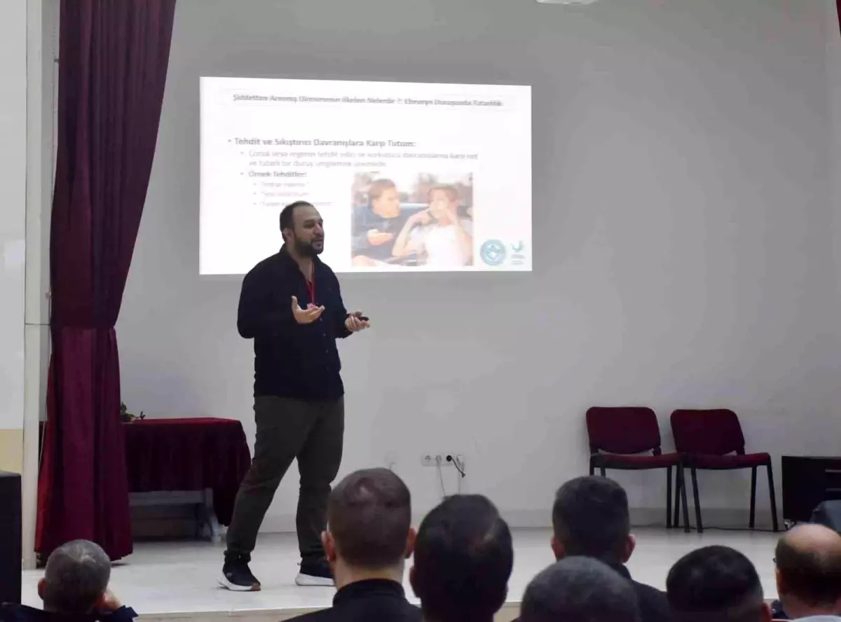 Aliağa Belediyesi'nden Hükümlü ve Tutuklulara Seminer Dizi