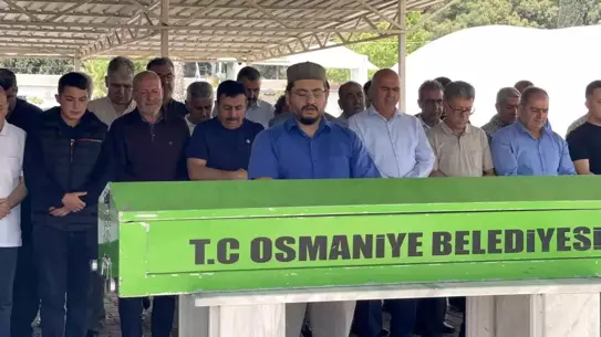 Osmaniye'de Eşi Tarafından Öldürülen Genç Kadın Toprağa Verildi