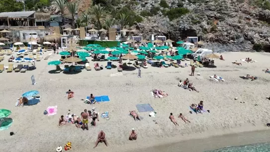 Kleopatra Plajı'nda Yoğunluk
