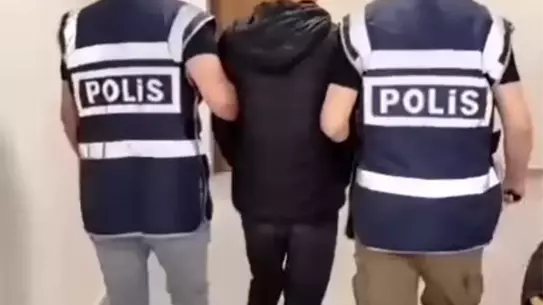 Kütahya'da Hırsızlık Şüphelisi Çatıda Yakalandı