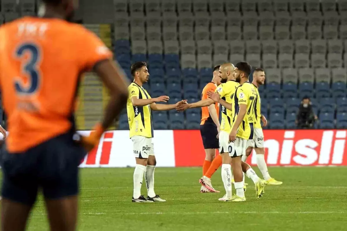 Fenerbahçe, Başakşehir'i 4-1 Mağlup Etti