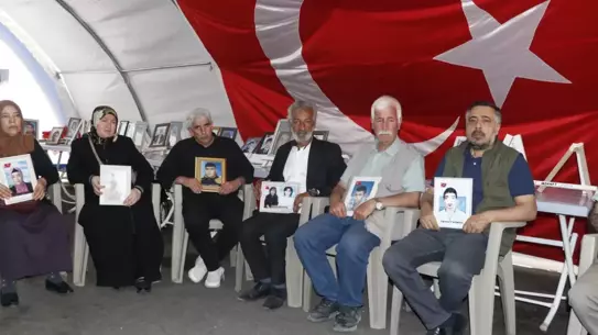 Diyarbakır'da Evlat Nöbeti Devam Ediyor