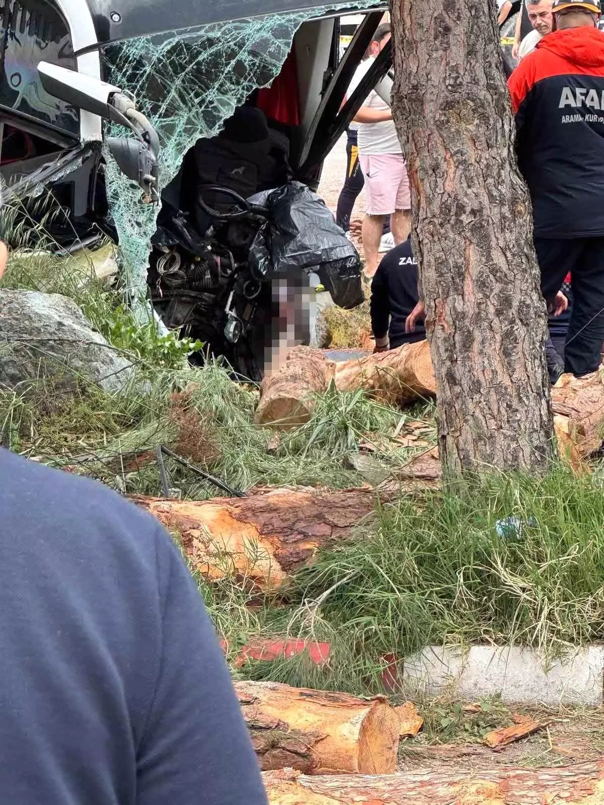Çanakkale'de Feci Kaza: 7 Ölü, Çok Sayıda Yaralı