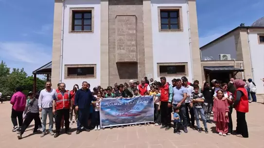 Vakıf Haftası'nda çocuklara gezi