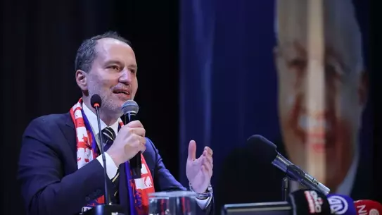 Erbakan: Ekonomi ve Ahlaki Erozyon Sorunlarına Çözüm Arıyoruz