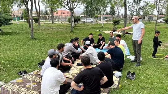 Gençler Doğada Moral Buldu
