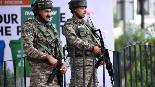 Hindistan ve Pakistan Ateşkes Anlaştı
