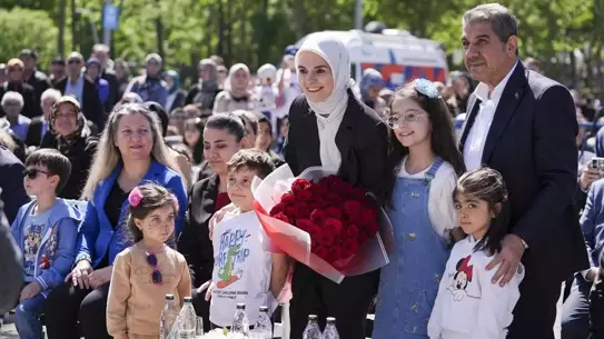 Bakan Göktaş, Anneler Günü'nde Ninni Festivalinin Önemi Üzerine Konuştu
