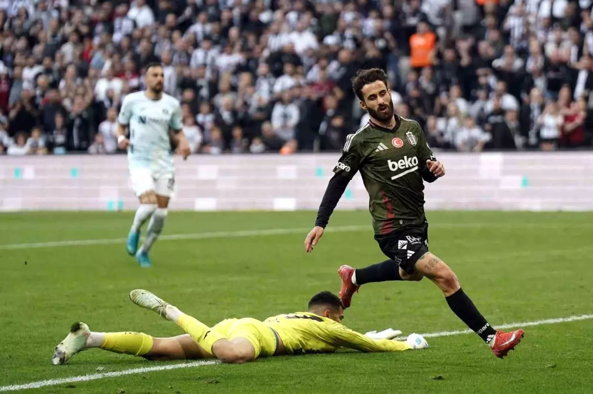 Rafa Silva'dan Etkileyici Performans