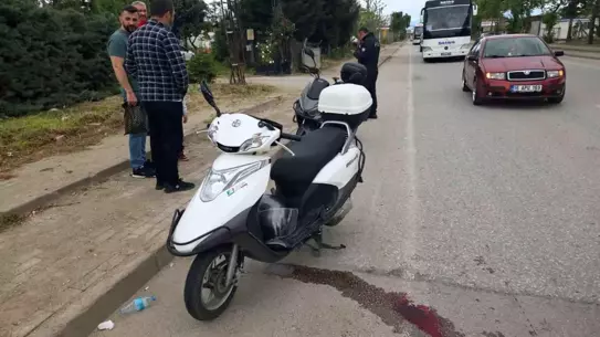 Bursa'da Motosiklet Kazası: Baba ve Oğlu Yaralandı
