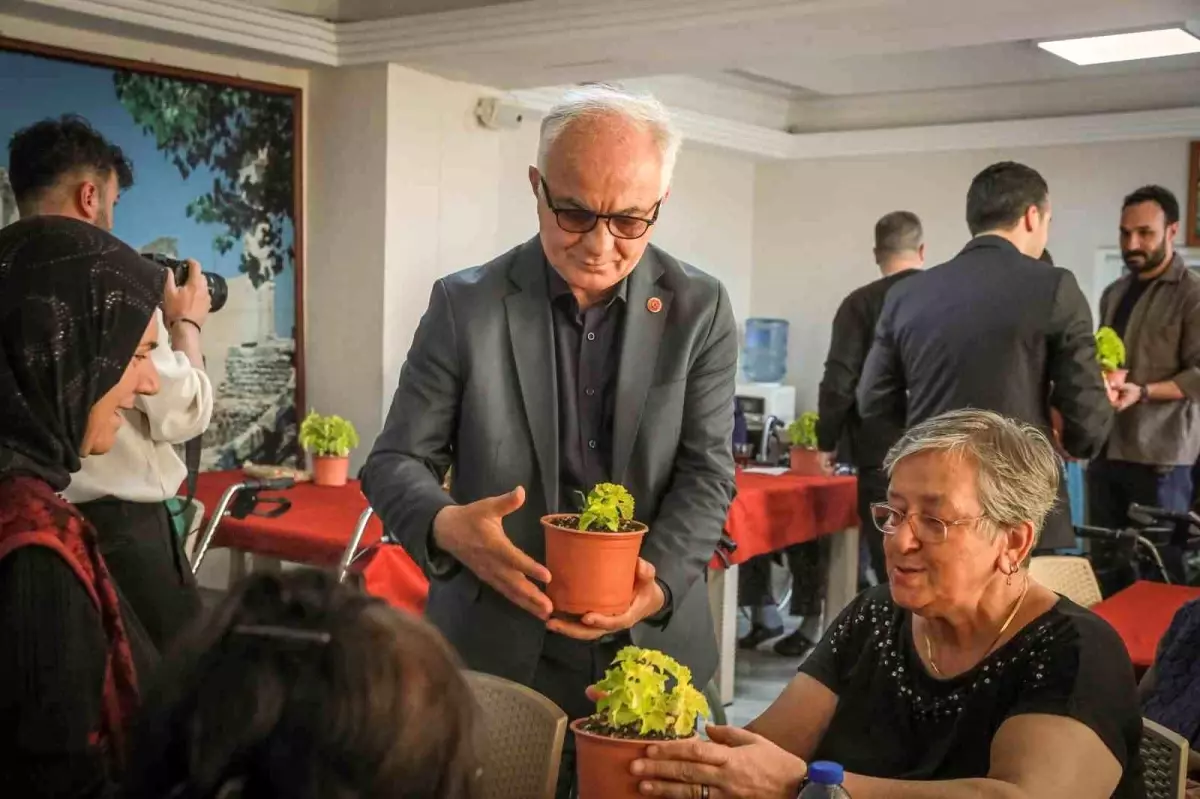 Keçiören'de Anneler Günü Coşkusu