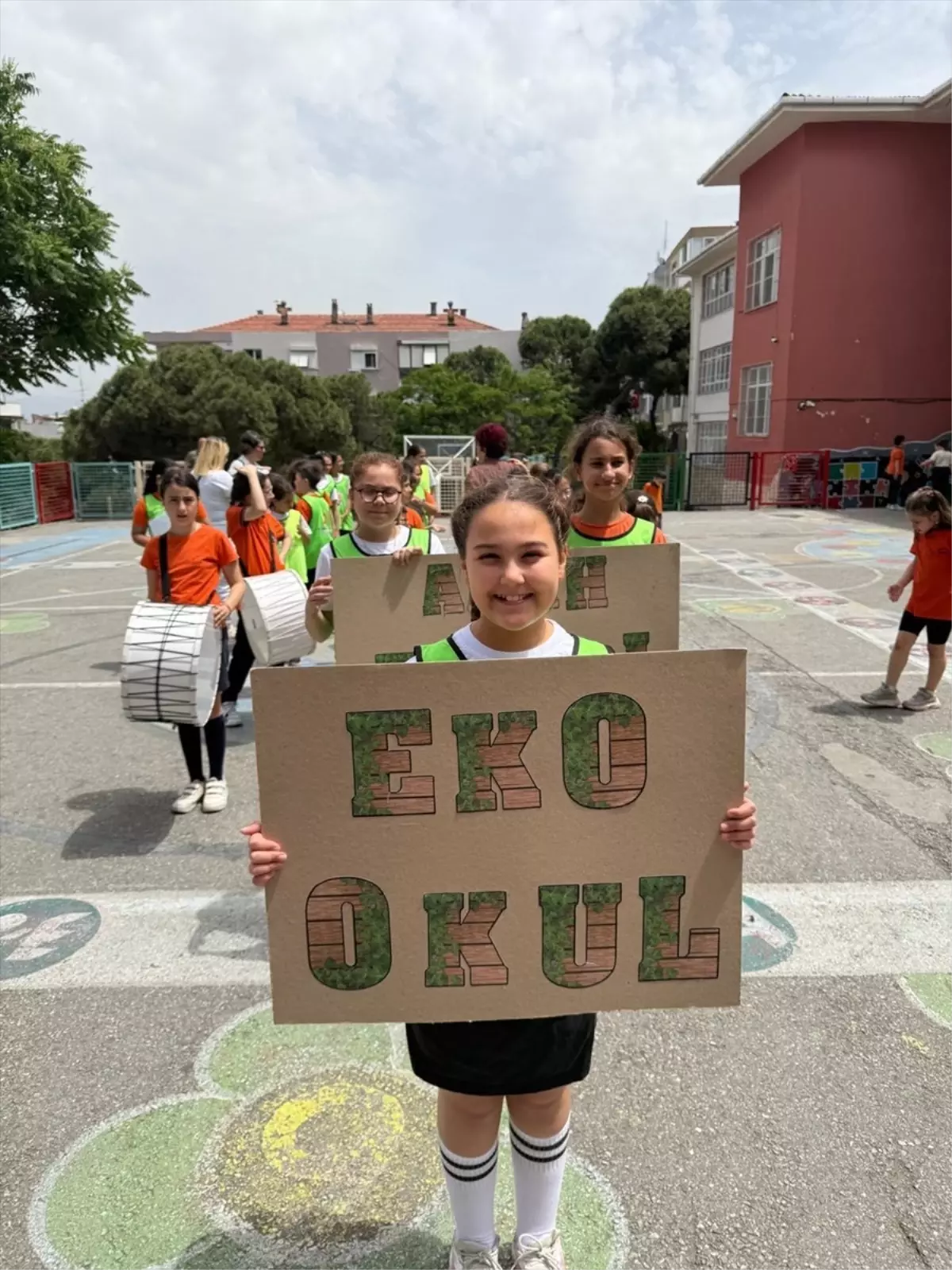 İzmir'de Öğrenciler Eko Projeyle Çevre Bilinci Aşılıyor