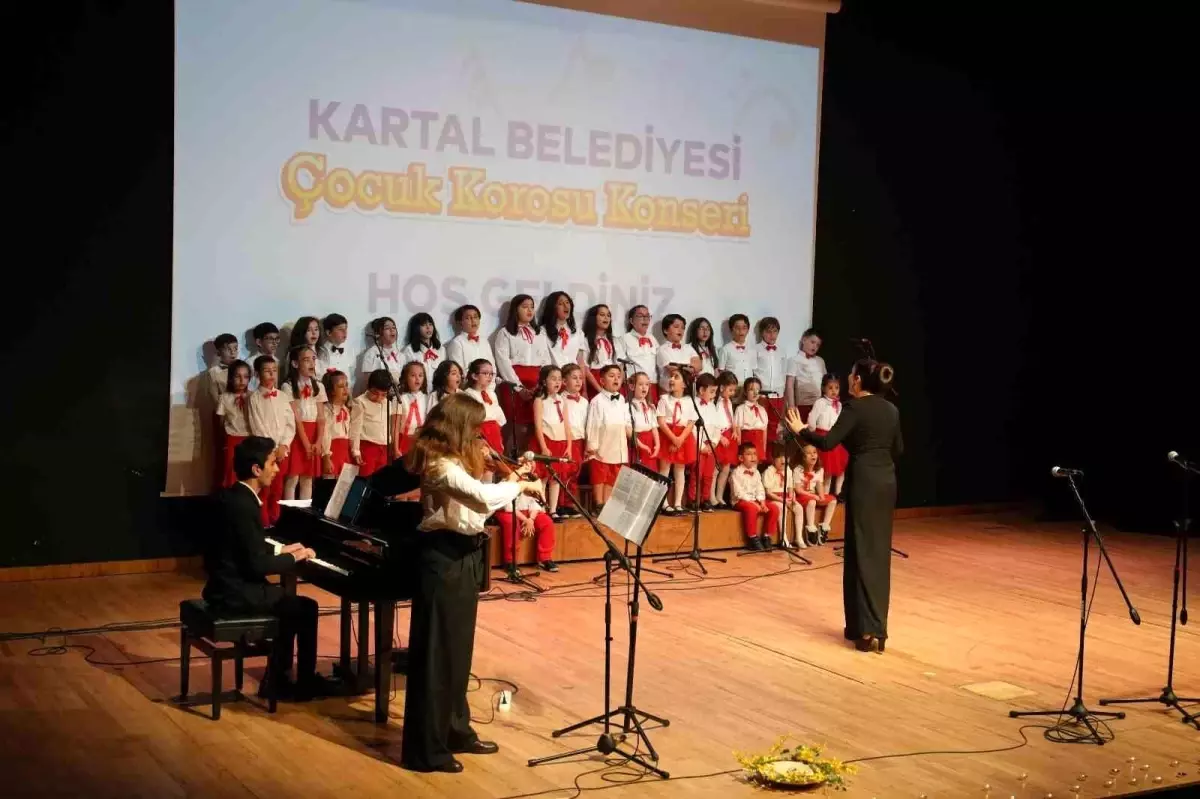 Kartal Belediyesi Çocuk Korosu'ndan Müzik Ziyafeti