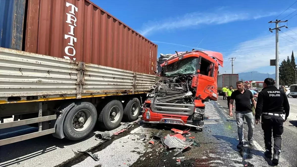 Pamukova'da Zincirleme Trafik Kazası